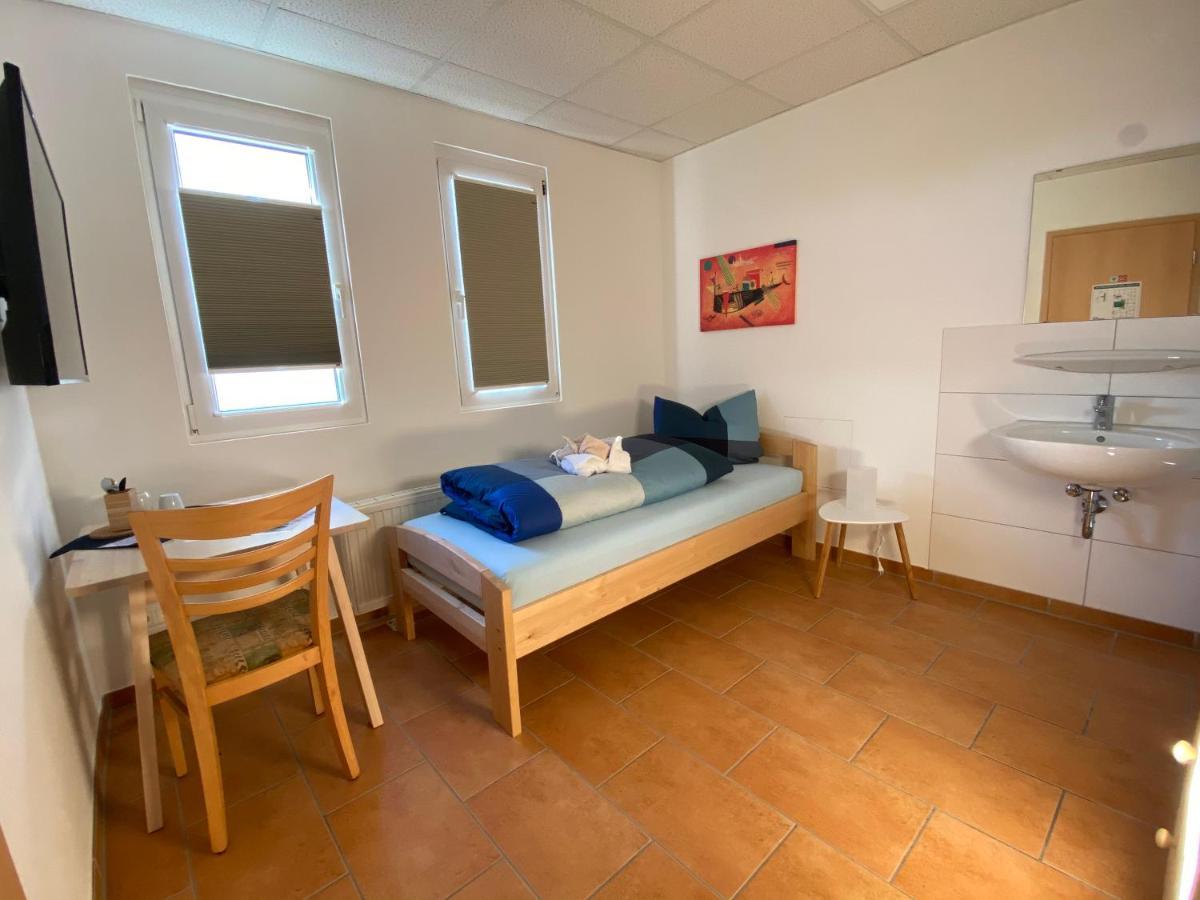 Pension Schweizer Laupheim Exteriör bild
